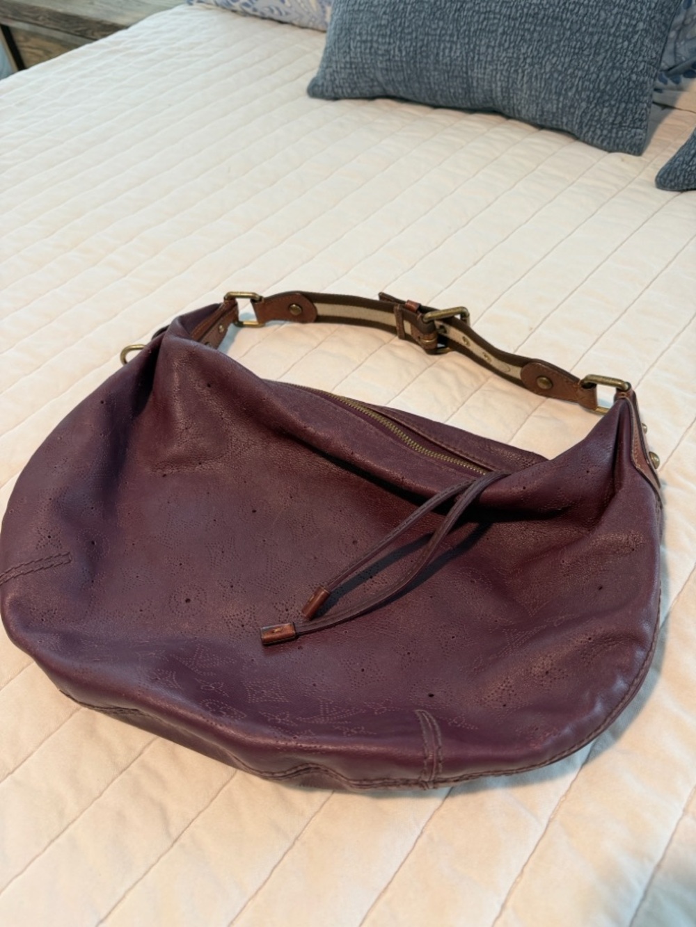 Louis Vuitton Aubergine Vintage Hobo Authentic - Picture 8 of 13